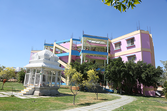 campus-img